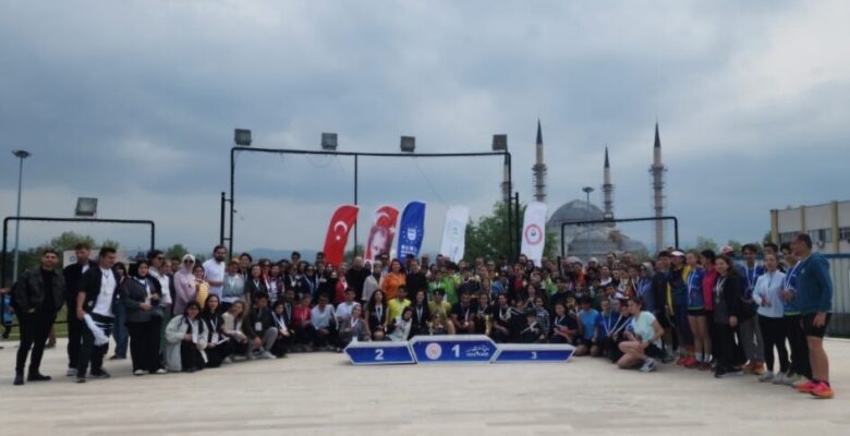 BUÜ’de “Aileler Yarışıyor” temalı oryantiring bayrak yarışı