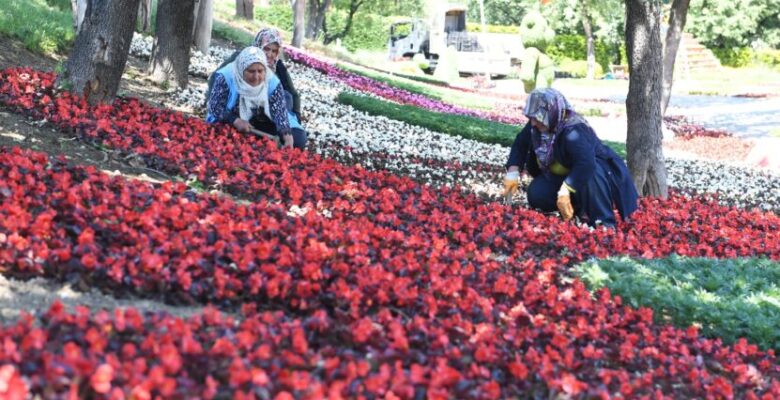 Osmangazi’nin her yeri çiçek kokuyor
