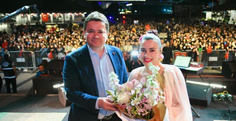 Ceylan Ertem ve Antakya Medeniyetler Korosu’ndan 19 Mayıs konseri