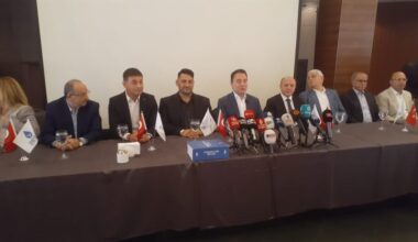 DEVA LİDERİ ALİ BABACAN; “ESKİ BİR DOST OLARAK TAVSİYEM, GÖREVİ BİR AN ÖNCE DEVRETMESİDİR”