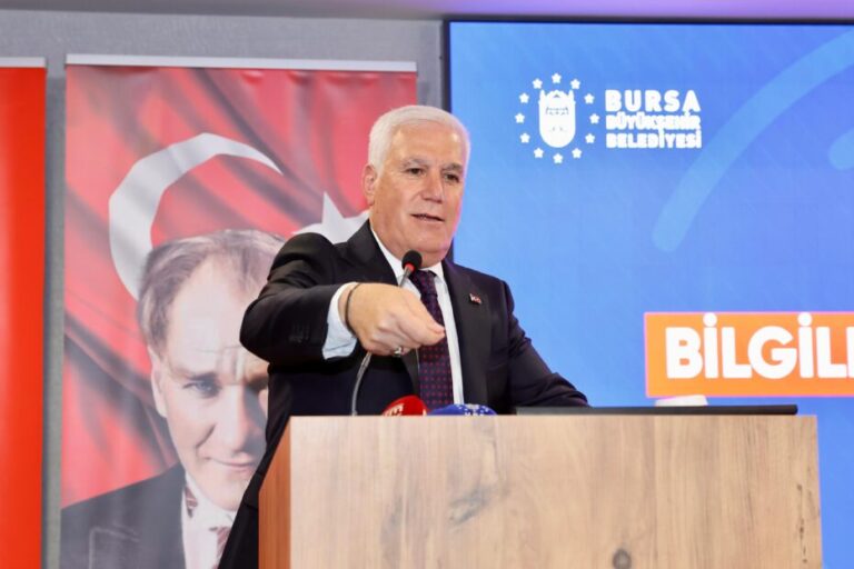 Başkan Bozbey’den BURULAŞ ’taki grev hakkında önemli açıklamalar