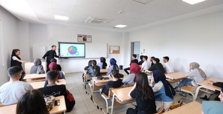 Büyükşehir’den gençlere afet bilinci eğitimi
