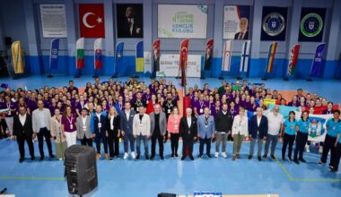 Kardeş Şehirler Voleybol Turnuvası başladı Kardeş Şehirler Voleybol Turnuvası başladı