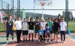 Başkan Mustafa Bozbey Gençlerle Buluşup Basketbol Oynadı