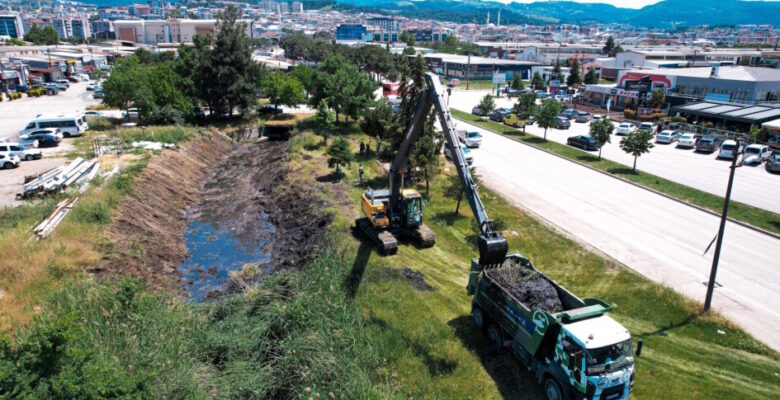 Büyükşehir’den temiz çevre için yoğun mesai