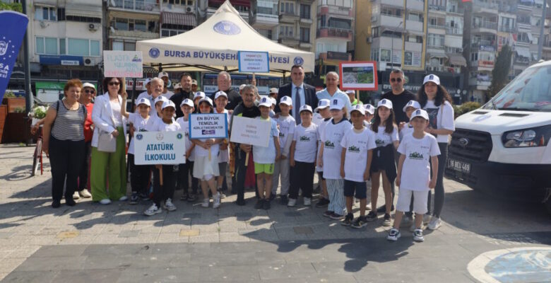Gemlik Körfezi’nde dalgıçlardan dip temizliği