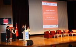 Yabancı Diller MYO’dan dil eğitimini teşvik edecek program