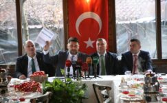 Tayfun Öztürk; “Bursa Esnafı Ayakta Kalma Mücadelesi Veriyor”