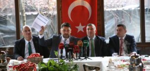 Tayfun Öztürk; “Bursa Esnafı Ayakta Kalma Mücadelesi Veriyor”