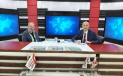 ALİ DÜŞENKALKAR; “TİYATRO İLE GÜLÜMSEYEN BİR BURSA VAR. SEYİRCİLERİMİZİ BEKLİYORUZ”