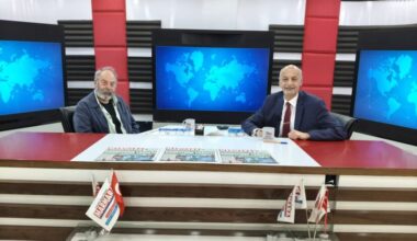 ALİ DÜŞENKALKAR; “TİYATRO İLE GÜLÜMSEYEN BİR BURSA VAR. SEYİRCİLERİMİZİ BEKLİYORUZ”