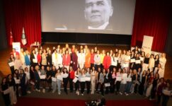 BUİKAD KIZ ÖĞRENCİLERİ İŞ HAYATINA HAZIRLIYOR…