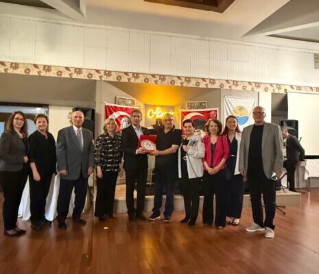 GEMLİK LİSESİ MEZUNLARI ATAMER’DE BİR ARAYA GELDİ