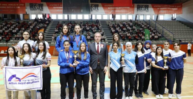 İNEGÖL’DE 19 MAYIS COŞKUYLA KUTLANDI