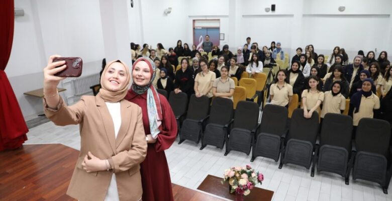 İNEGÖL’DEKİ ÖĞRENCİLERE “DİJİTAL GÜVENLİK” SEMİNERİ