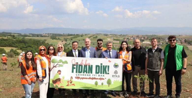 İNEGÖL’DE ÇEVRE HAFTASINDA 150 FİDAN TOPRAKLA BULUŞTU