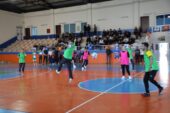 ENGELLER SAHADA AŞILDI, FUTSAL TURNUVASINDA DOSTLUK KAZANDI