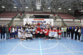 Osmangazili badmintonculardan namağlup şampiyonluk