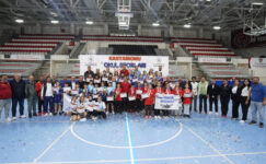 Osmangazili badmintonculardan namağlup şampiyonluk