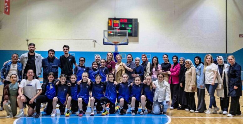 Karacabey Belediyesi’nden spora büyük destek