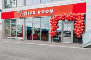 ÇİLEK MARTİNİK’E İLK SEVKİYATINI GERÇEKLEŞTİRDİ
