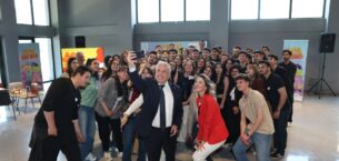 Başkan Şadi Özdemir Gençlik Bayramı’nda gençlerle buluştu