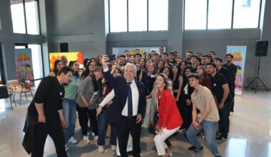 Başkan Şadi Özdemir Gençlik Bayramı’nda gençlerle buluştu