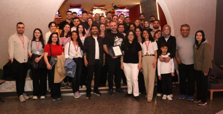 MİMARLAR BOWLİNG İLE STRES ATTI