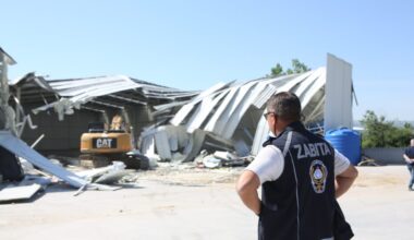 Yaylacık Mahallesi’nde 2 kaçak yapı yıkıldı