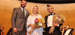 Nilüfer Senfoni Orkestrası ilk konserinde Gülsin Onay’ı ağırladı