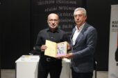 Ödüllü yazar Yavuz Ekinci Nilüfer’de okurlarıyla buluştu