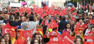 Osmangazi’de binlerce kişilik 19 Mayıs korteji