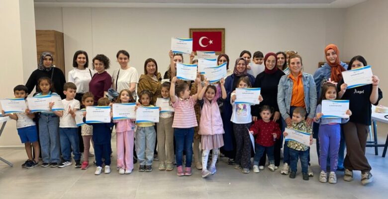 Karacabey Belediyesi’nden Anneler Günü’ne tatlı bir dokunuş