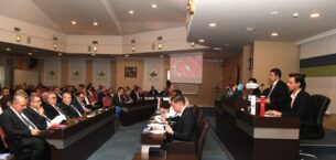 Osmangazi Belediye Meclisi Özgür Özel’e yönelik saldırıyı kınadı