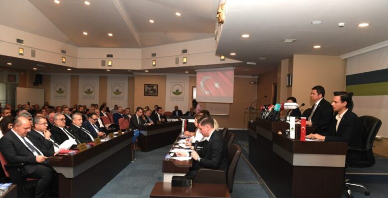 Osmangazi Belediye Meclisi Özgür Özel’e yönelik saldırıyı kınadı