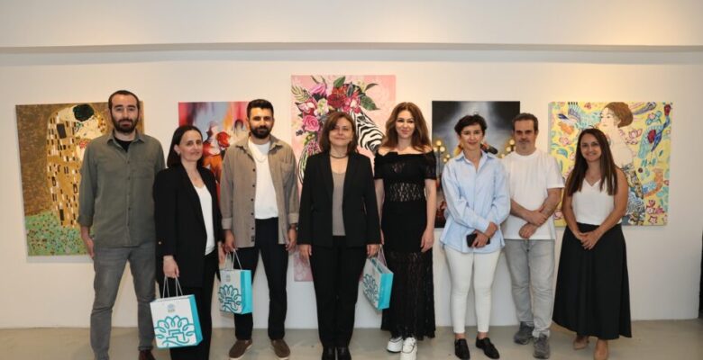 Nilüfer’de yetişkinlerin sergisi izlenime açıldı