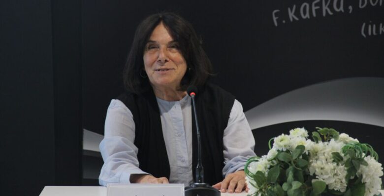 Latife Tekin Nilüfer’de okurlarıyla buluştu