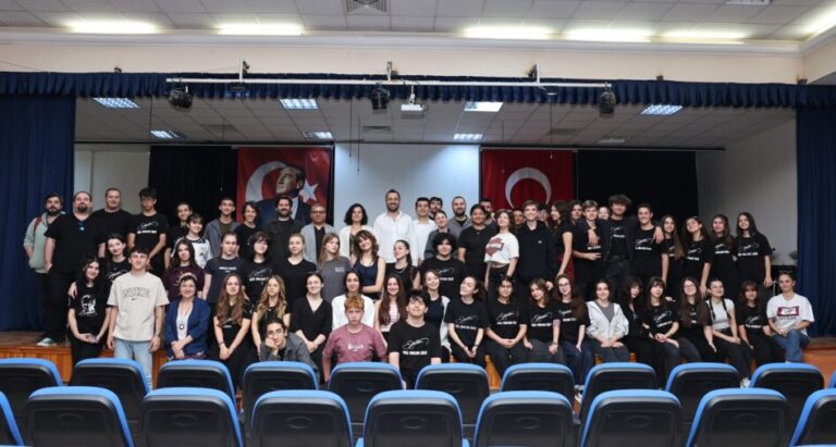 Genç yazarlar deneyimlerini paylaştı