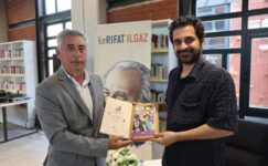 Genç oyuncu, öğrencilere “Hababam Sınıfı”nı okudu