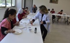 Karacabey Belediyesi’nden öğrencilere sanat desteği