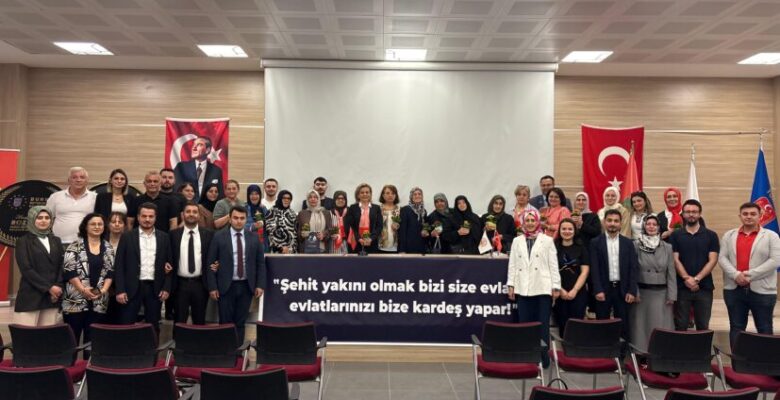 Anahtar Parti unutulan gündemde şehit annelerinin yanında oldu