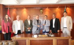 Anahtar Parti, BESOB’ta esnafın sorunlarını konuştu