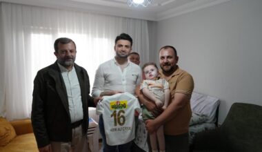 GÜRSULU MİNİK TARAFTARA  ANLAMLI ZİYARET