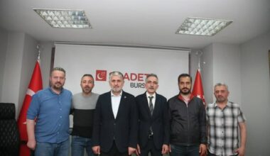 Çıraklık Mağdurları Saadeti Ziyaret Etti. Çıraklık Mağdurları Saadeti Ziyaret Etti.