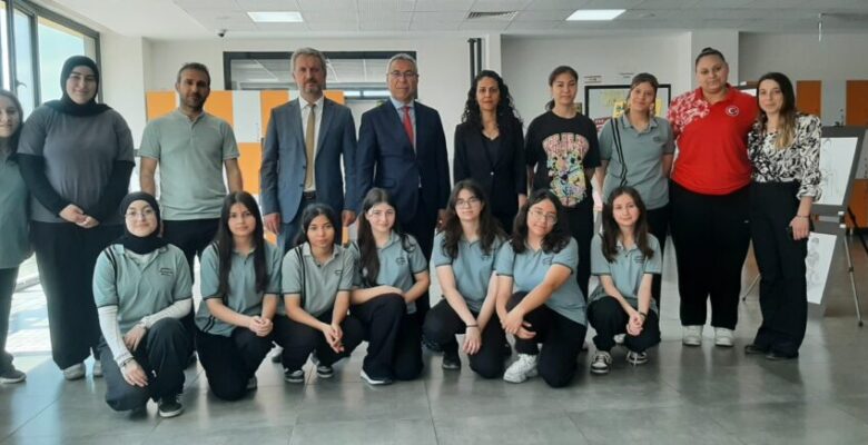 Öğrencilerin Yıl Sonu Sergisi Büyük Beğeni Topladı