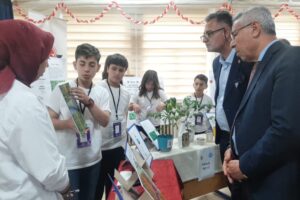 ENGÜRÜCÜK ORTAOKULUNDA BİLİM FUARI HEYECANI