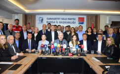 CHP Bursa’dan Özgür Özel’e saldırıya tepki: “Korkmayız, yılmayız, geri çekilmeyiz”