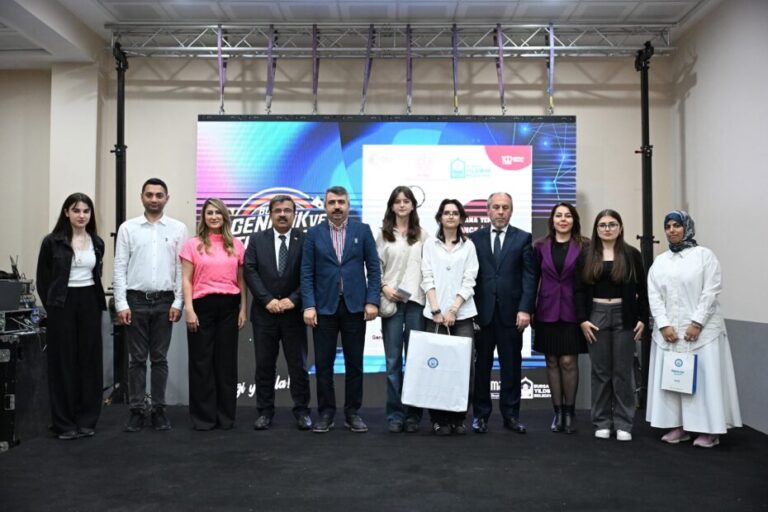 YILDIRIM’DA GENÇLİK VE TEKNOLOJİ FESTİVALİ DEVAM EDİYOR