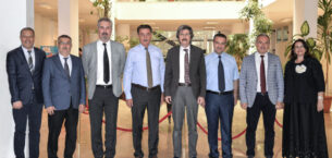 Devlet Konservatuvarında bayrak değişimi