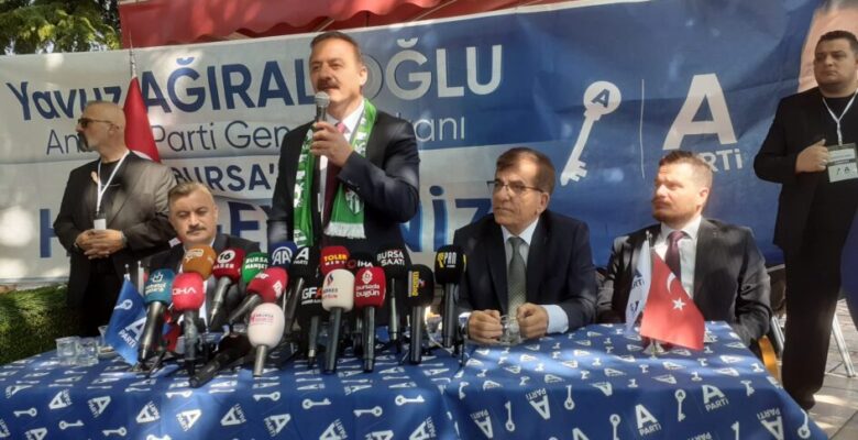 Yavuz Ağıralioğlu; “Türk Milletinin Siyasal Ufkuna Pırıl Pırıl Bir Parti Hediye Ettik”